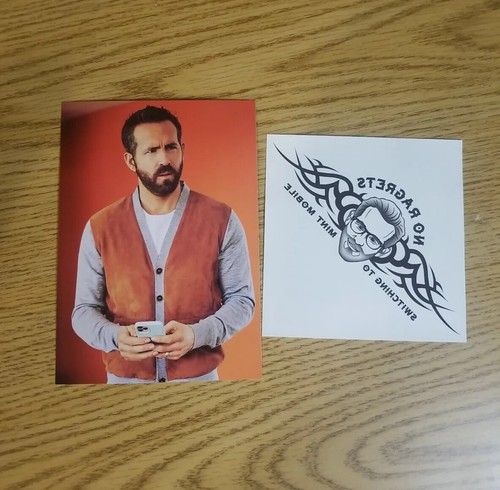 Ryan reynolds christmas - ryan,